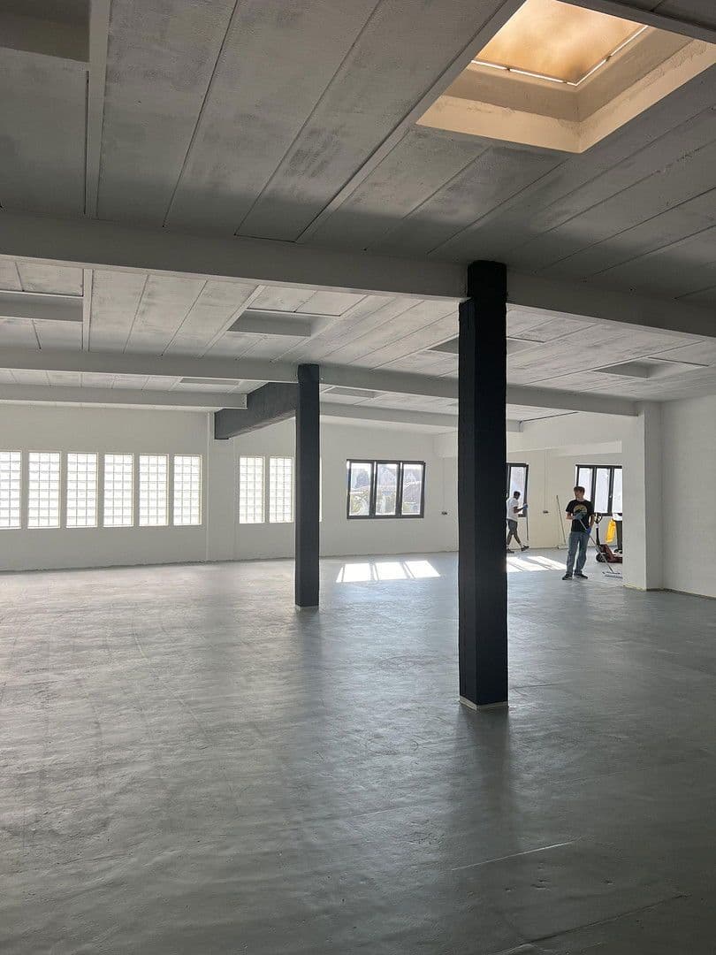 Prenájom nebytového priestoru 6.500 m², Weidhausen b.Coburg, Bavorsko Prenájom nebytového priestoru 6.500 m², Weidhausen b.Coburg, Bavorsko