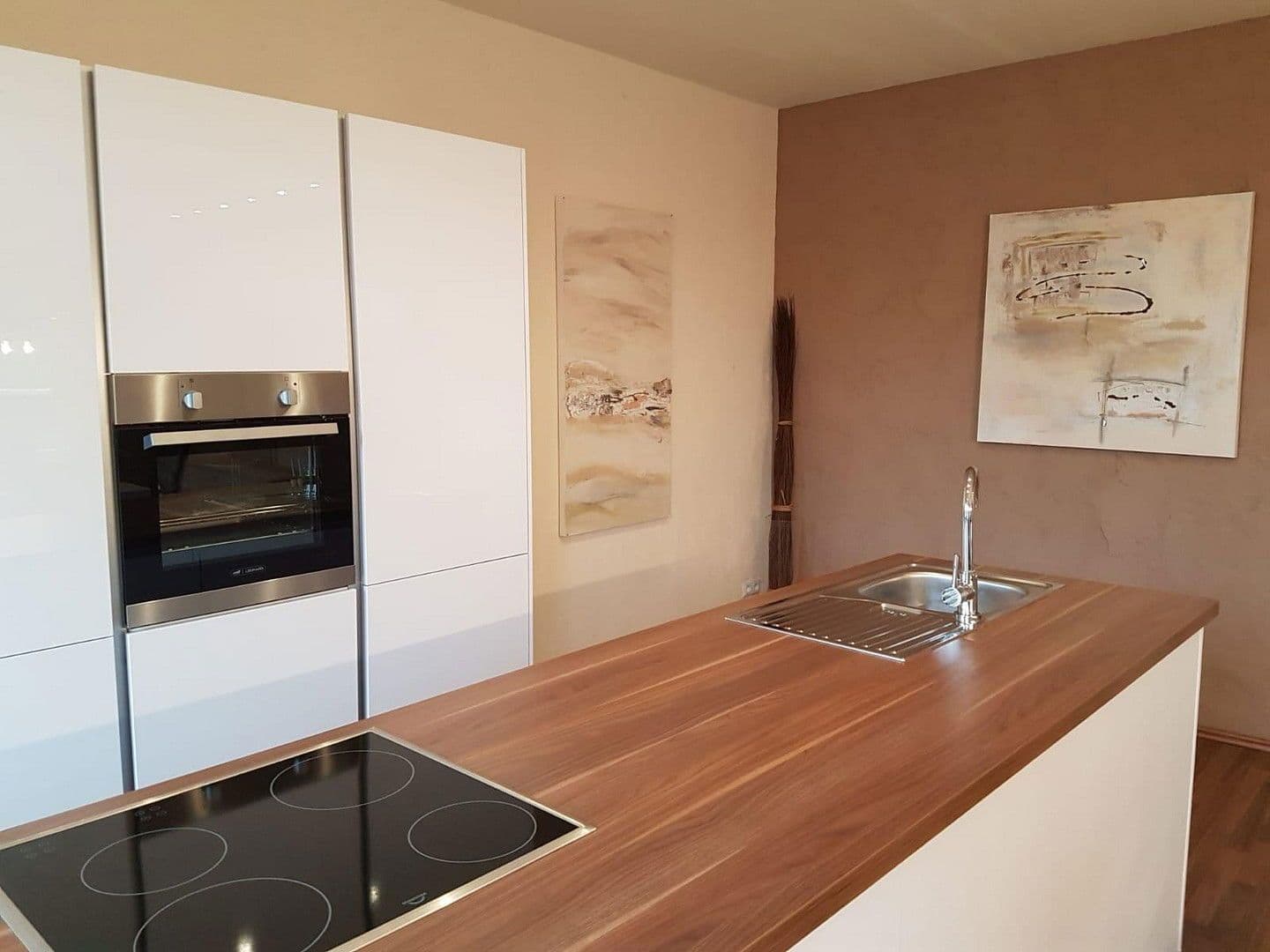 Prenájom bytu 4-izbový 150 m², Salzgitter, Dolné Sasko Prenájom bytu 4-izbový 150 m², Salzgitter, Dolné Sasko