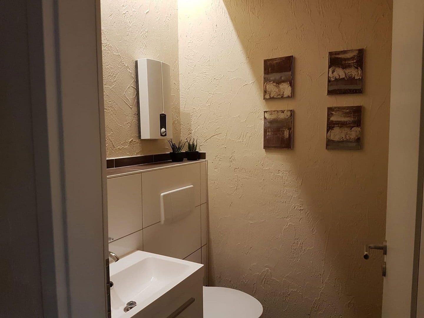 Prenájom bytu 4-izbový 150 m², Salzgitter, Dolné Sasko Prenájom bytu 4-izbový 150 m², Salzgitter, Dolné Sasko