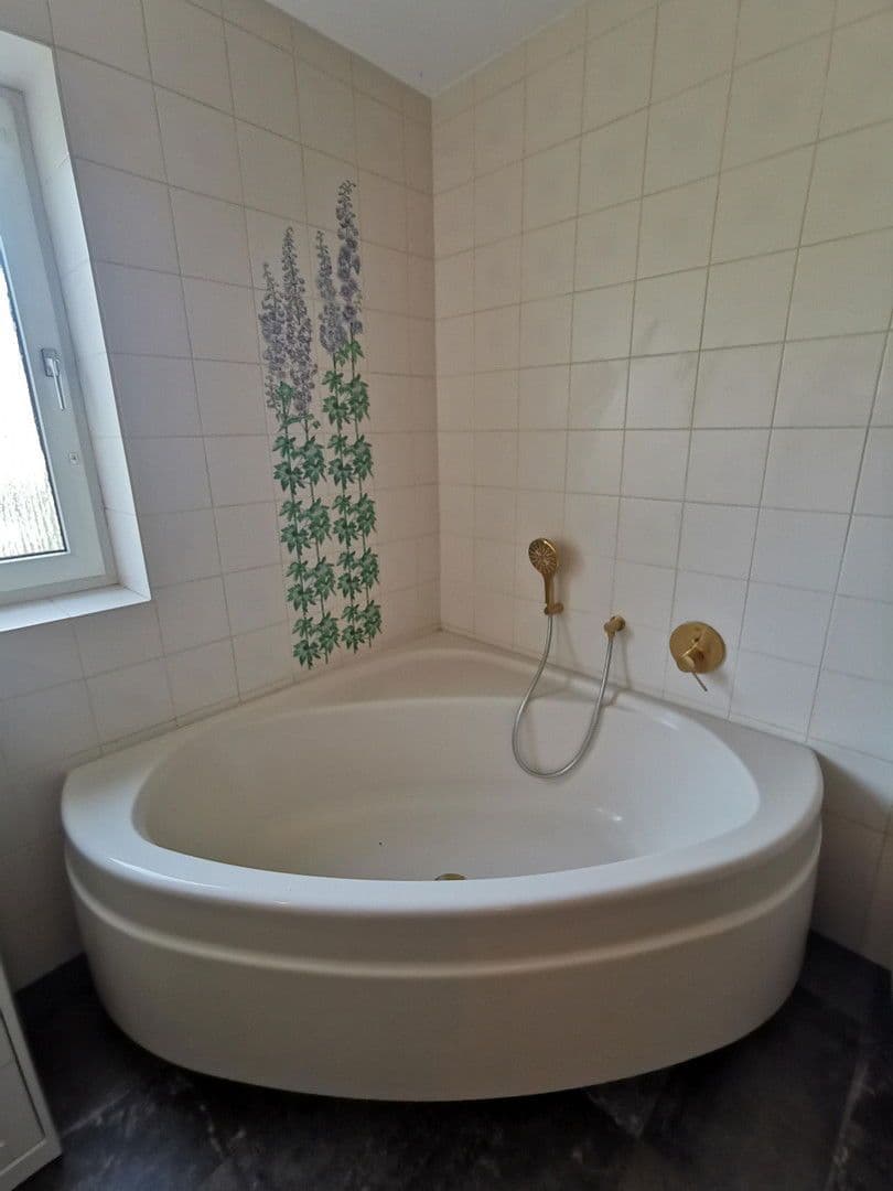 Predaj domu 350 m², pozemek 500 m², Garbsen, Dolné Sasko Predaj domu 350 m², pozemek 500 m², Garbsen, Dolné Sasko