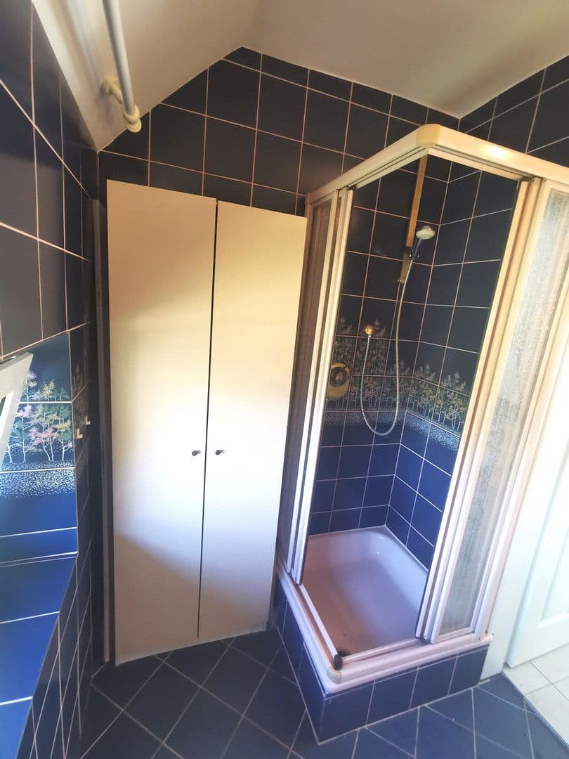 Predaj domu 350 m², pozemek 500 m², Garbsen, Dolné Sasko Predaj domu 350 m², pozemek 500 m², Garbsen, Dolné Sasko