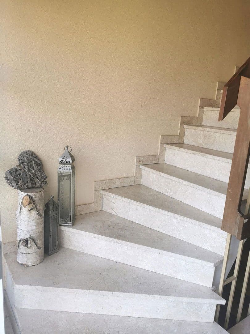 Predaj domu 350 m², pozemek 500 m², Garbsen, Dolné Sasko Predaj domu 350 m², pozemek 500 m², Garbsen, Dolné Sasko