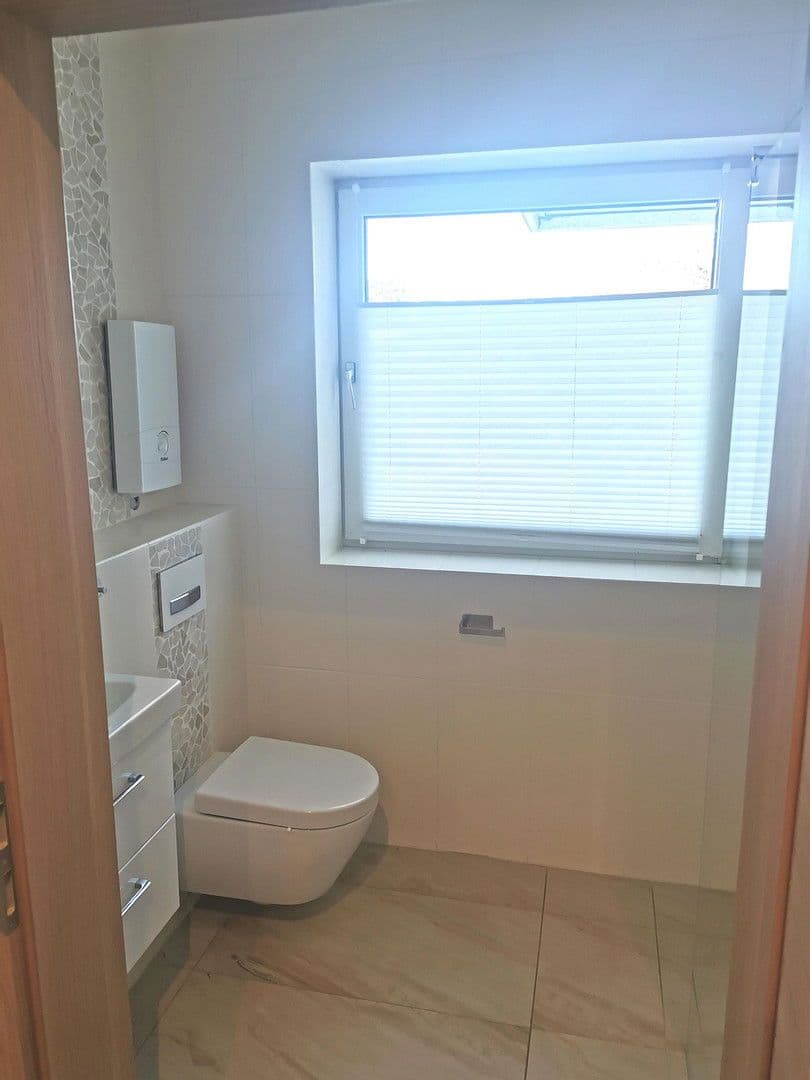 Predaj domu 350 m², pozemek 500 m², Garbsen, Dolné Sasko Predaj domu 350 m², pozemek 500 m², Garbsen, Dolné Sasko