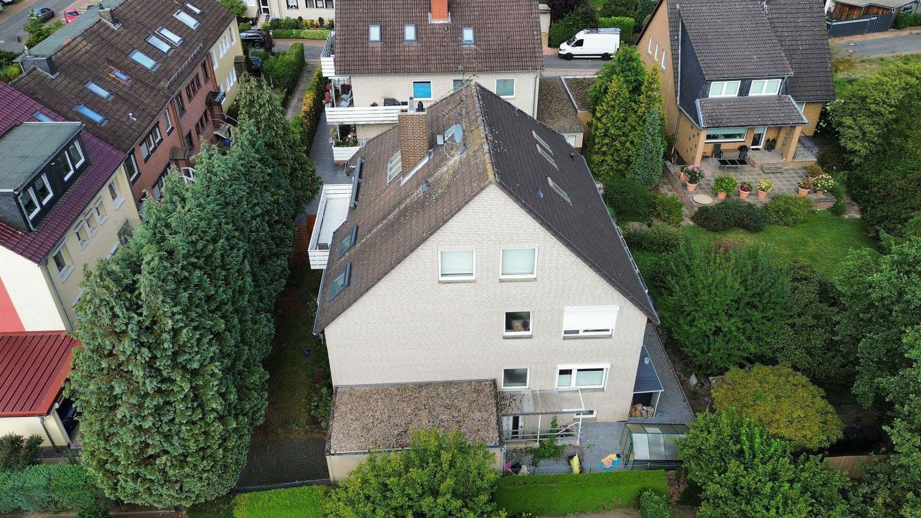 Predaj domu 350 m², pozemek 500 m², Garbsen, Dolné Sasko Predaj domu 350 m², pozemek 500 m², Garbsen, Dolné Sasko