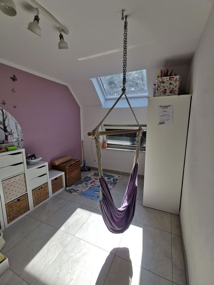 Predaj domu 350 m², pozemek 500 m², Garbsen, Dolné Sasko Predaj domu 350 m², pozemek 500 m², Garbsen, Dolné Sasko