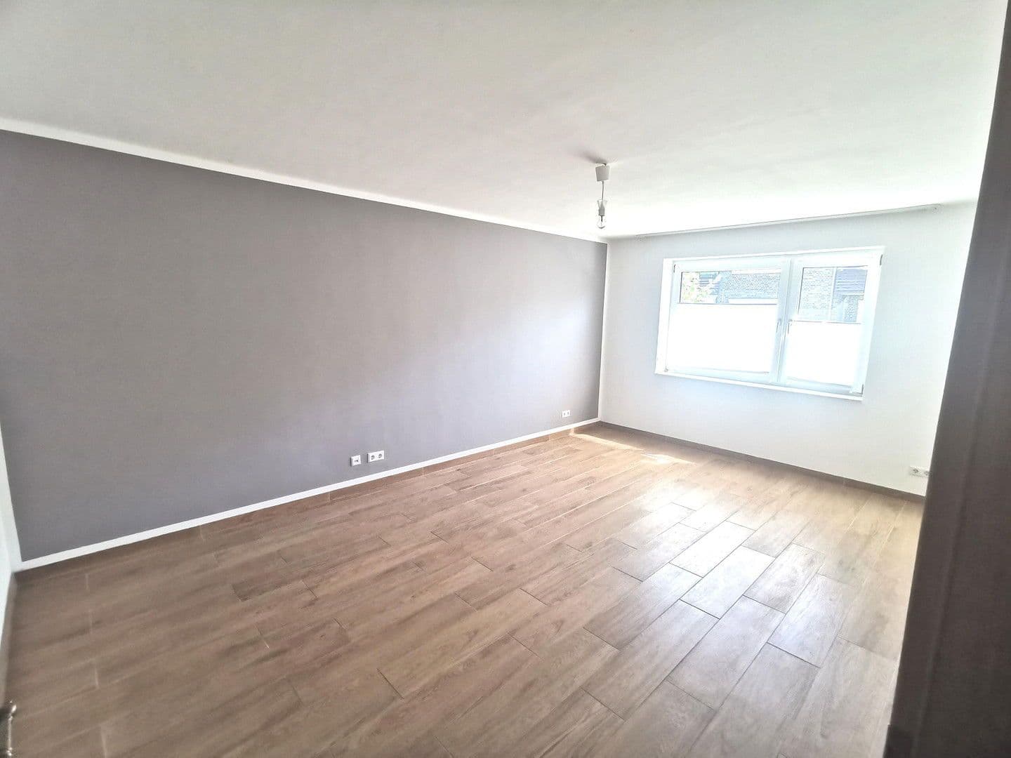 Predaj domu 350 m², pozemek 500 m², Garbsen, Dolné Sasko Predaj domu 350 m², pozemek 500 m², Garbsen, Dolné Sasko