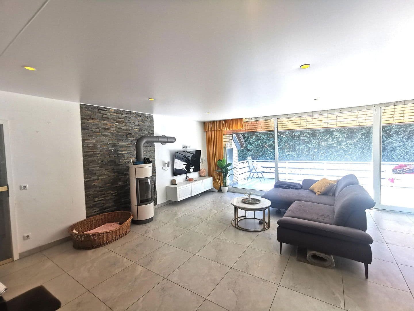 Predaj domu 350 m², pozemek 500 m², Garbsen, Dolné Sasko Predaj domu 350 m², pozemek 500 m², Garbsen, Dolné Sasko