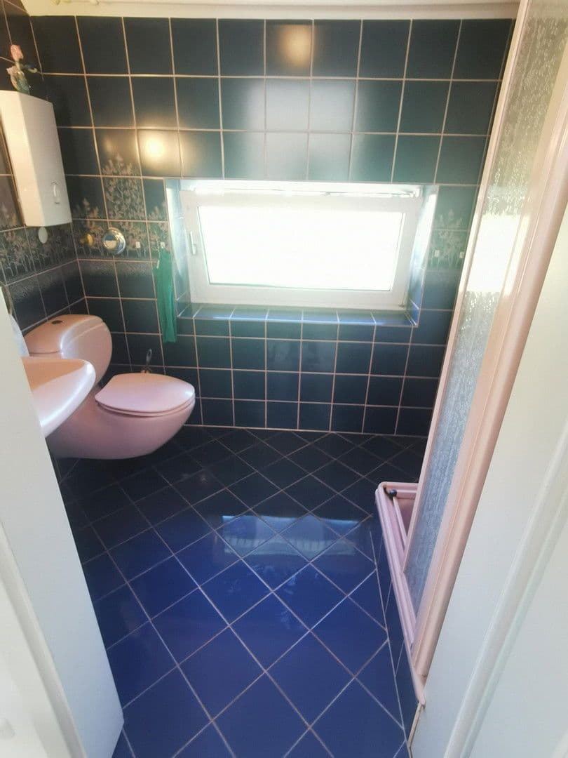 Predaj domu 350 m², pozemek 500 m², Garbsen, Dolné Sasko Predaj domu 350 m², pozemek 500 m², Garbsen, Dolné Sasko