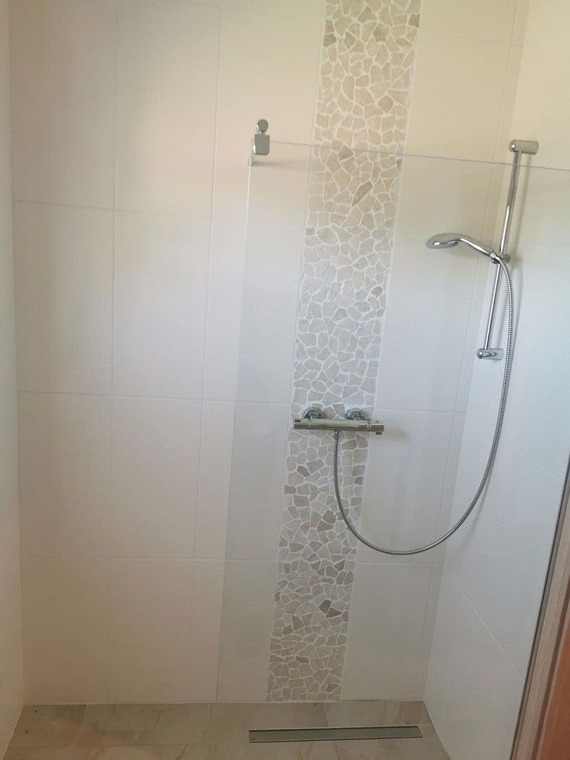 Predaj domu 350 m², pozemek 500 m², Garbsen, Dolné Sasko Predaj domu 350 m², pozemek 500 m², Garbsen, Dolné Sasko