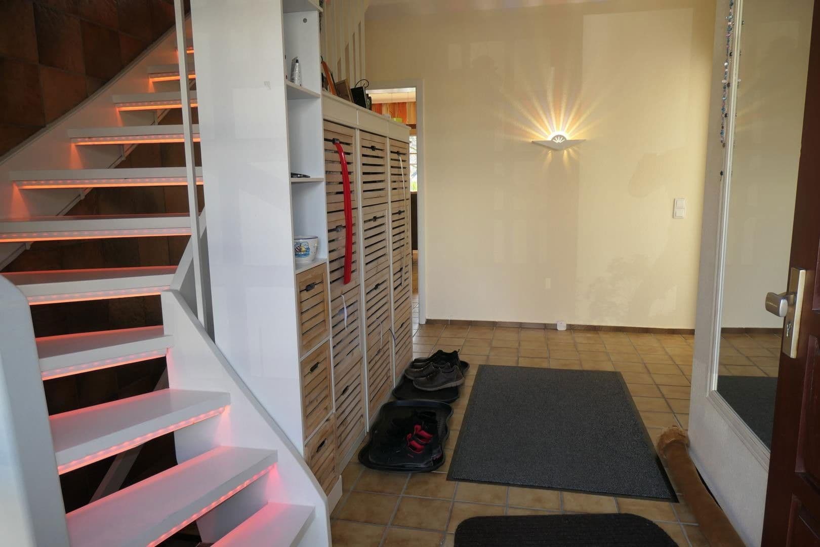 Predaj domu 135 m², pozemek 636 m², Hamburg, Hamburg Predaj domu 135 m², pozemek 636 m², Hamburg, Hamburg