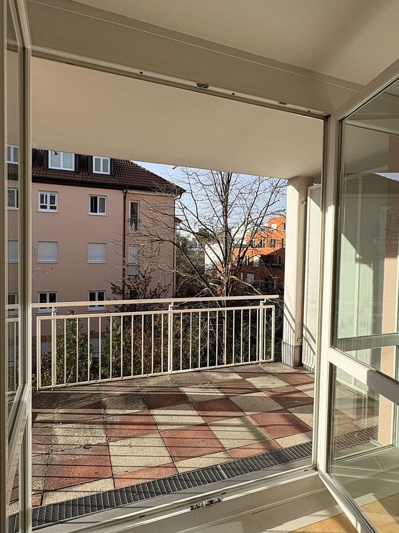 Prenájom bytu 2-izbový 60 m², München, Bavorsko Prenájom bytu 2-izbový 60 m², München, Bavorsko