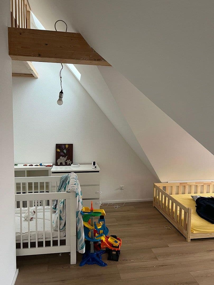 Prenájom bytu 4-izbový 120 m², Horb am Neckar, Bádensko-Wurttembersko Prenájom bytu 4-izbový 120 m², Horb am Neckar, Bádensko-Wurttembersko