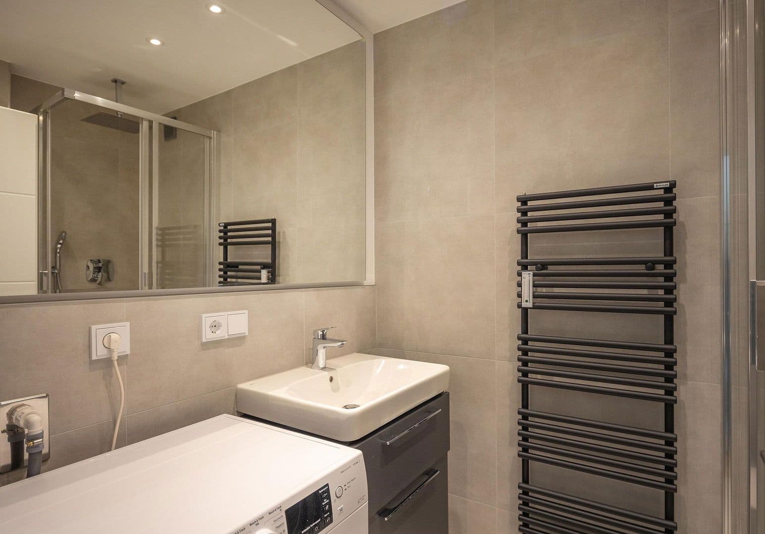 Prenájom bytu 1-izbový 40 m², Brucker Str. Dachau, Dachau, Bavorsko Prenájom bytu 1-izbový 40 m², Brucker Str. Dachau, Dachau, Bavorsko