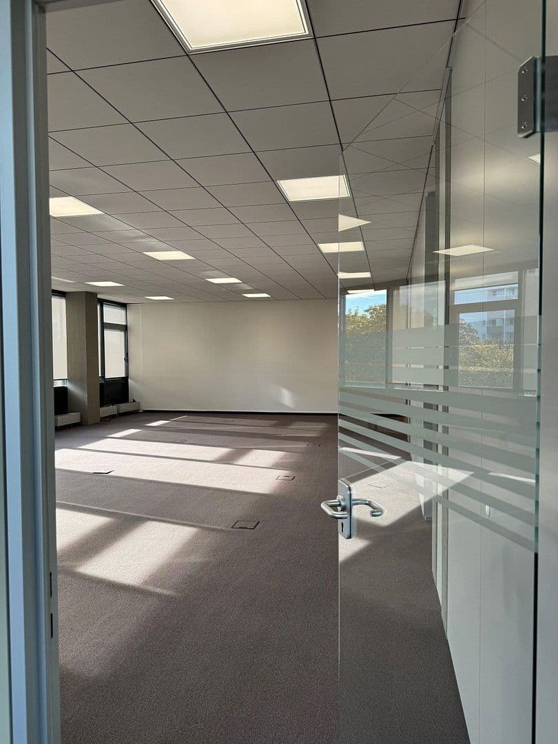 Prenájom kancelárie 6.616 m², Dachauer Straße, München, Bavorsko Prenájom kancelárie 6.616 m², Dachauer Straße, München, Bavorsko