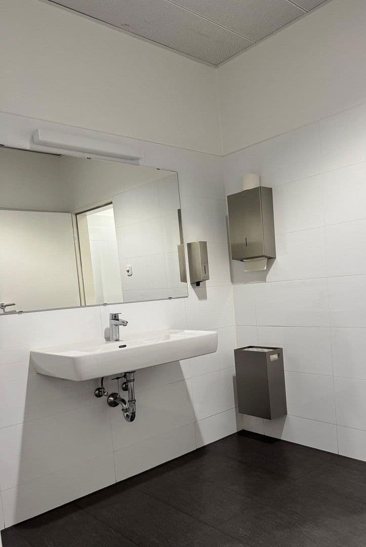 Prenájom kancelárie 6.616 m², Dachauer Straße, München, Bavorsko Prenájom kancelárie 6.616 m², Dachauer Straße, München, Bavorsko