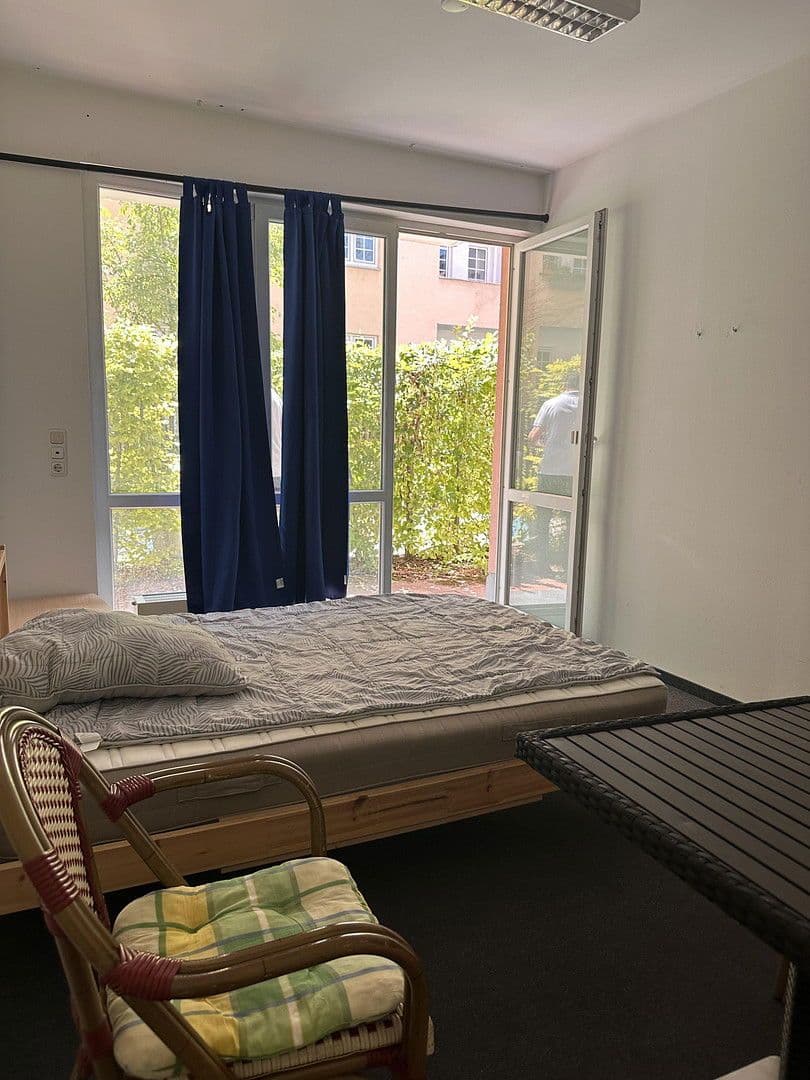 Prenájom bytu 18 m², München, Bavorsko Prenájom bytu 18 m², München, Bavorsko