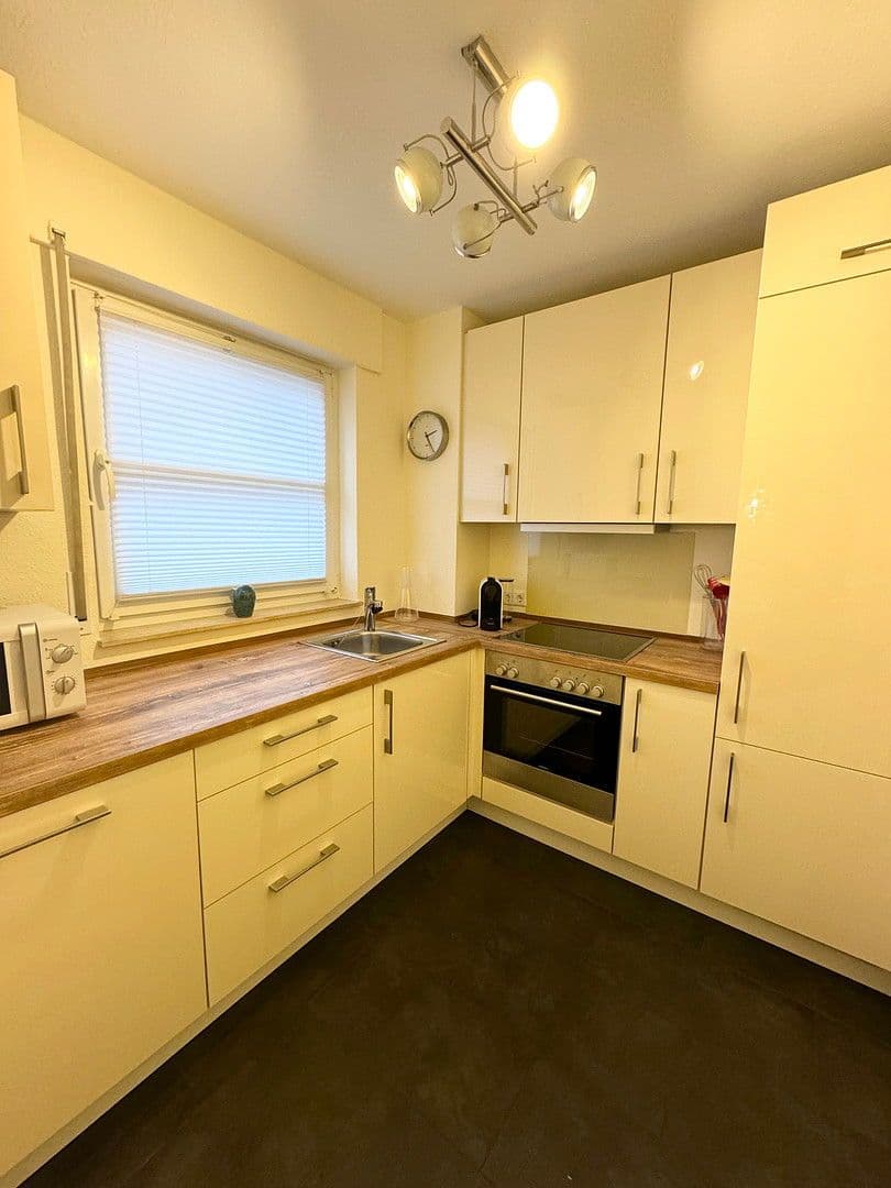 Prenájom bytu 2-izbový 56 m², Essen, Severné Porýnie - Westfálsko Prenájom bytu 2-izbový 56 m², Essen, Severné Porýnie - Westfálsko