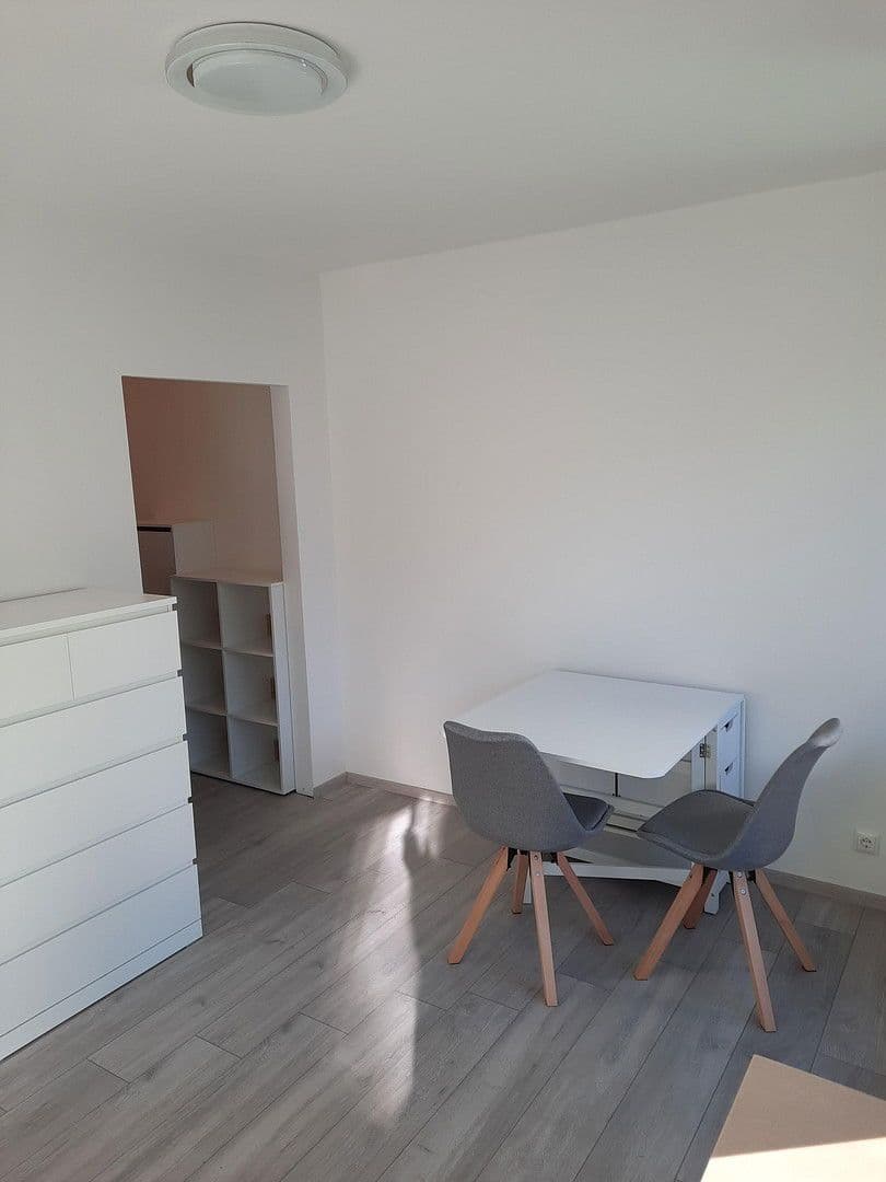 Prenájom bytu 1-izbový 22 m², Augburg, Bavorsko Prenájom bytu 1-izbový 22 m², Augburg, Bavorsko