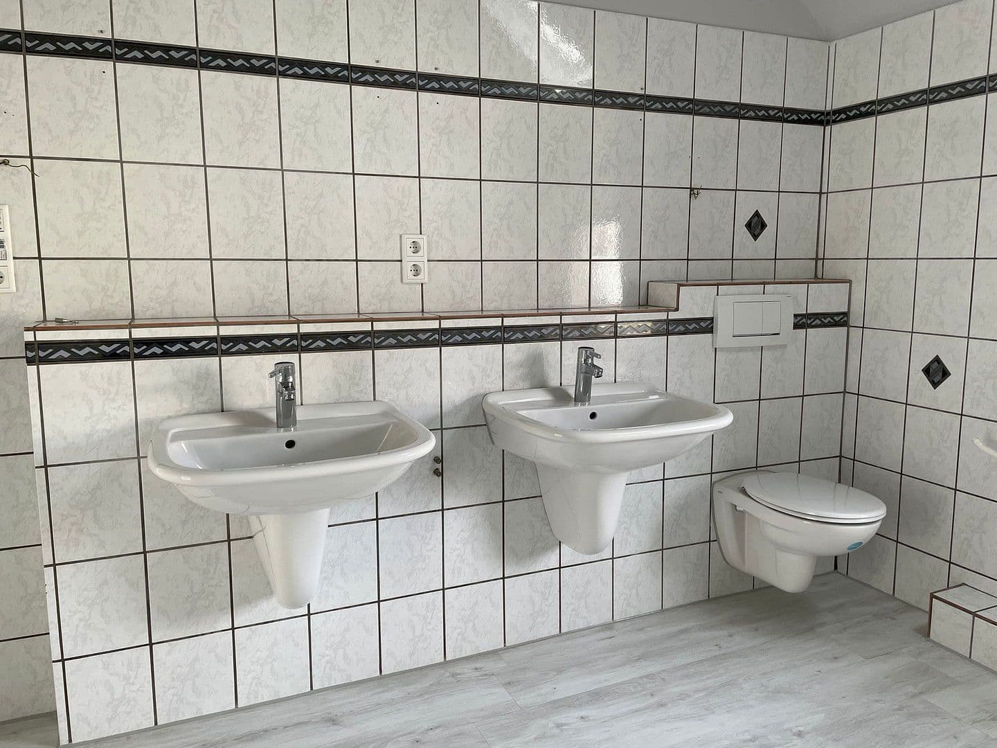 Prenájom bytu 3-izbový 75 m², Wuppertal Vohwinkel, Severné Porýnie - Westfálsko Prenájom bytu 3-izbový 75 m², Wuppertal Vohwinkel, Severné Porýnie - Westfálsko