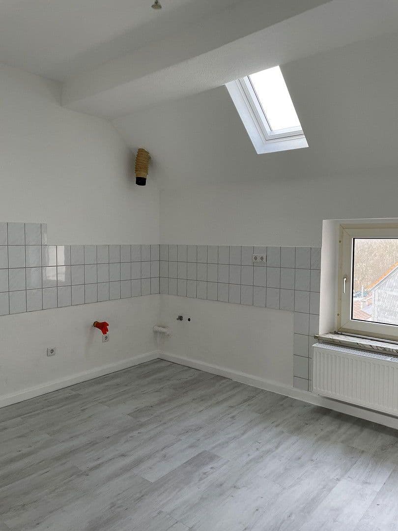 Prenájom bytu 3-izbový 75 m², Wuppertal Vohwinkel, Severné Porýnie - Westfálsko Prenájom bytu 3-izbový 75 m², Wuppertal Vohwinkel, Severné Porýnie - Westfálsko