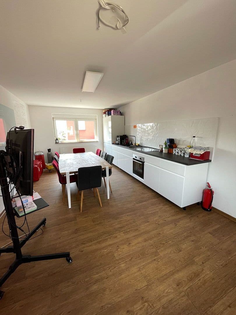 Prenájom kancelárie 130 m², Lagerstraße 12, Mannheim, Bádensko-Wurttembersko Prenájom kancelárie 130 m², Lagerstraße 12, Mannheim, Bádensko-Wurttembersko