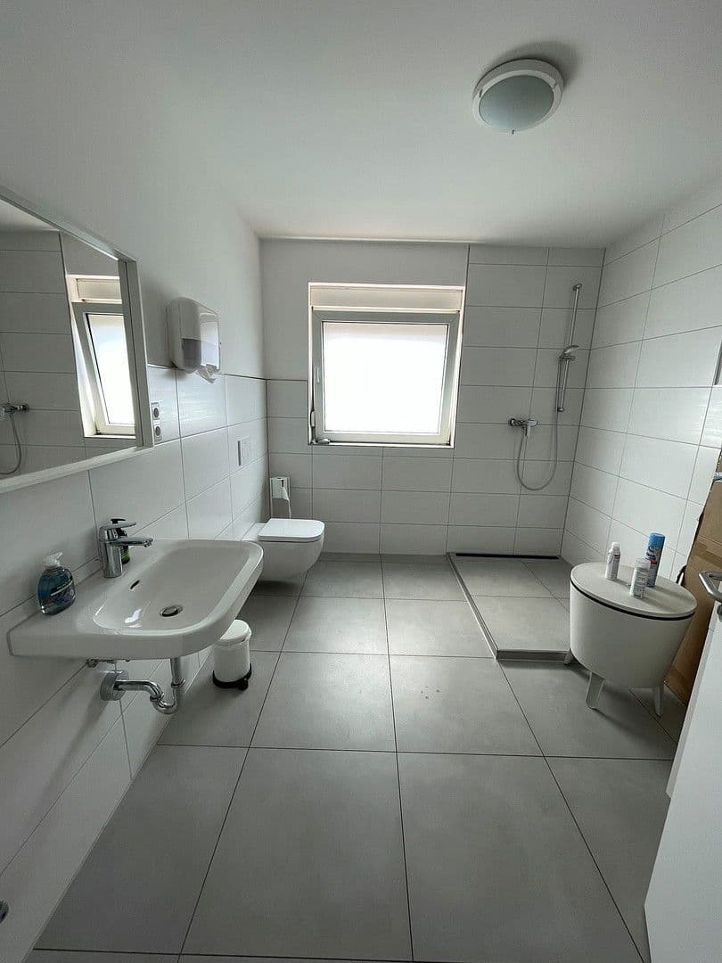 Prenájom kancelárie 130 m², Lagerstraße 12, Mannheim, Bádensko-Wurttembersko Prenájom kancelárie 130 m², Lagerstraße 12, Mannheim, Bádensko-Wurttembersko