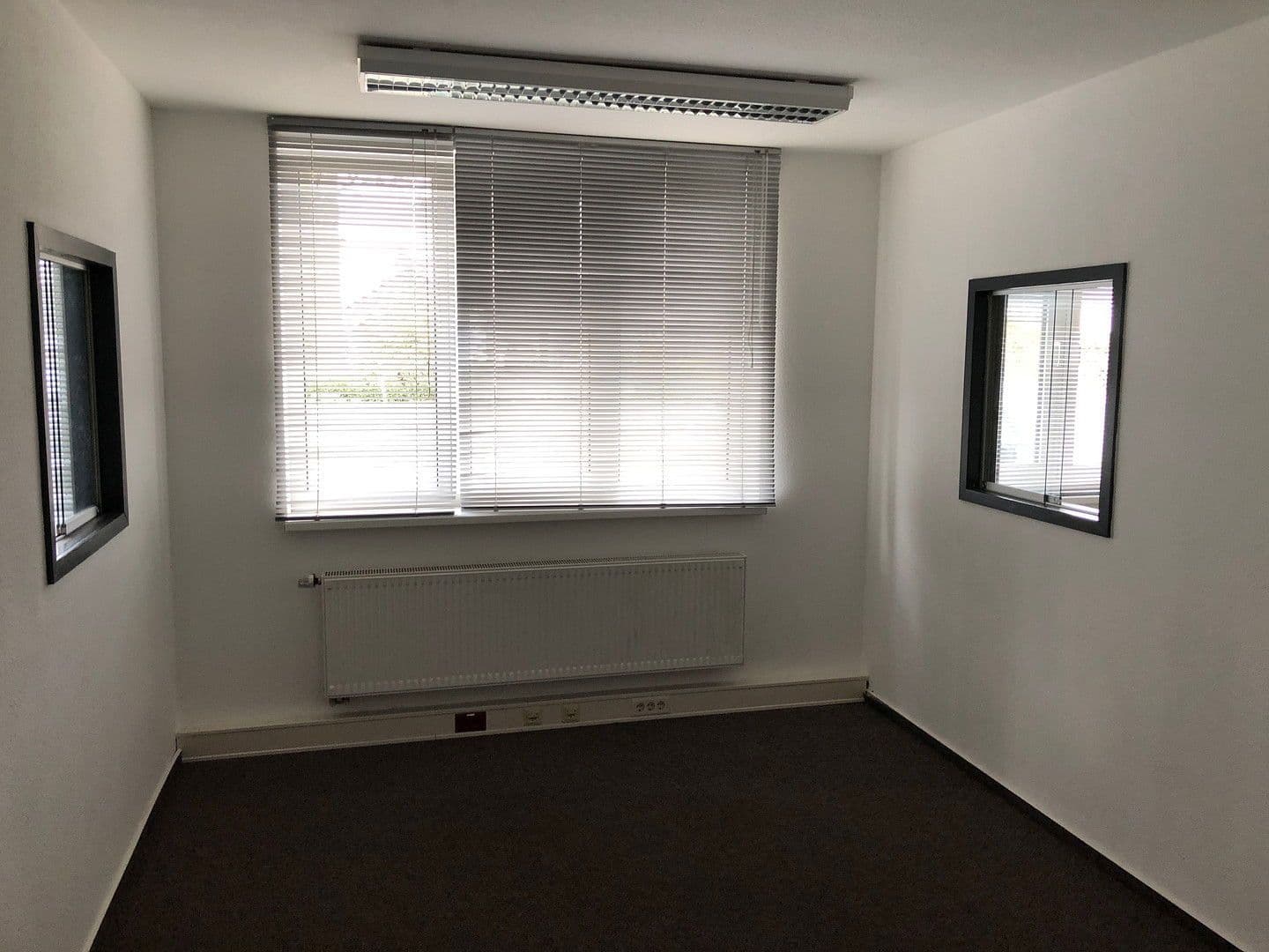 Prenájom nebytového priestoru 1.700 m², Wöstendöllen 24, Visbek, Dolné Sasko Prenájom nebytového priestoru 1.700 m², Wöstendöllen 24, Visbek, Dolné Sasko