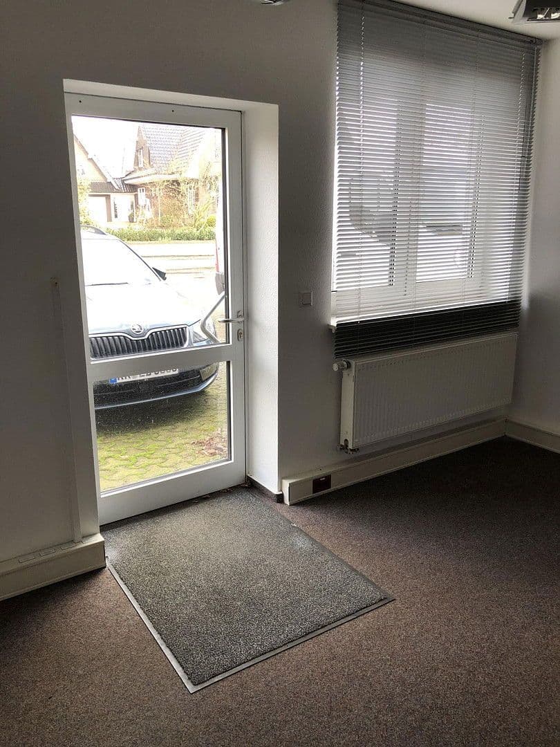 Prenájom nebytového priestoru 1.700 m², Wöstendöllen 24, Visbek, Dolné Sasko Prenájom nebytového priestoru 1.700 m², Wöstendöllen 24, Visbek, Dolné Sasko