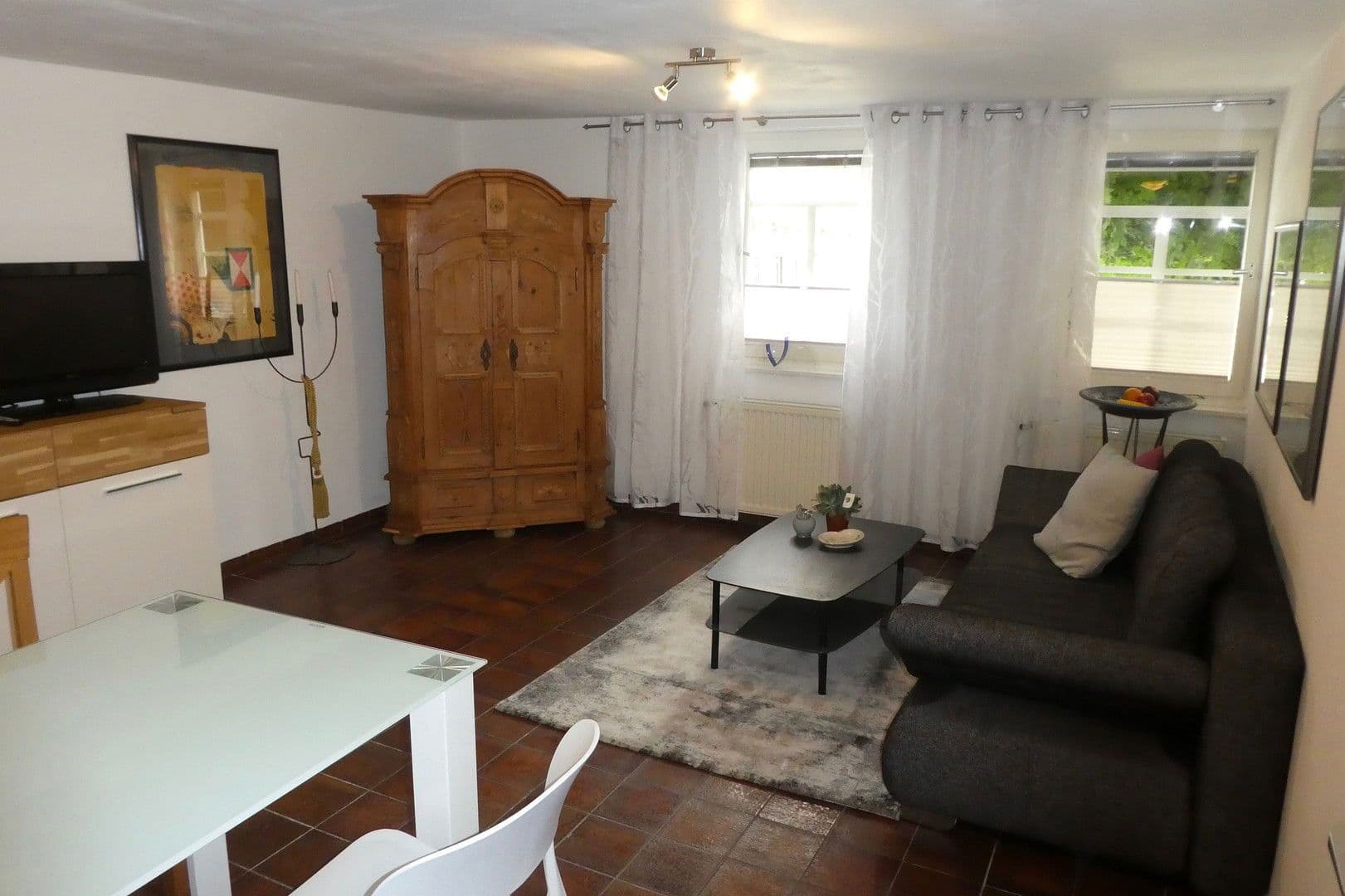 Prenájom bytu 2-izbový 50 m², Esslingen am Neckar, Bádensko-Wurttembersko Prenájom bytu 2-izbový 50 m², Esslingen am Neckar, Bádensko-Wurttembersko