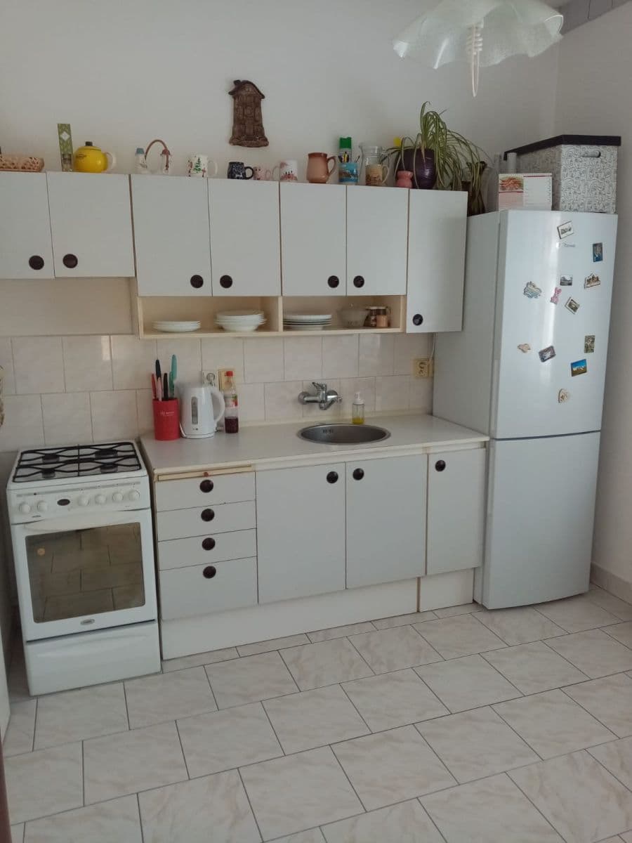 Prenájom bytu 1-izbový 56 m², Skuhrov nad Bělou, Královéhradecký kraj Prenájom bytu 1-izbový 56 m², Skuhrov nad Bělou, Královéhradecký kraj