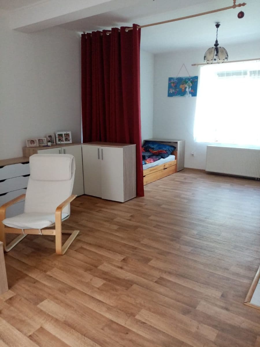 Prenájom bytu 1-izbový 56 m², Skuhrov nad Bělou, Královéhradecký kraj Prenájom bytu 1-izbový 56 m², Skuhrov nad Bělou, Královéhradecký kraj