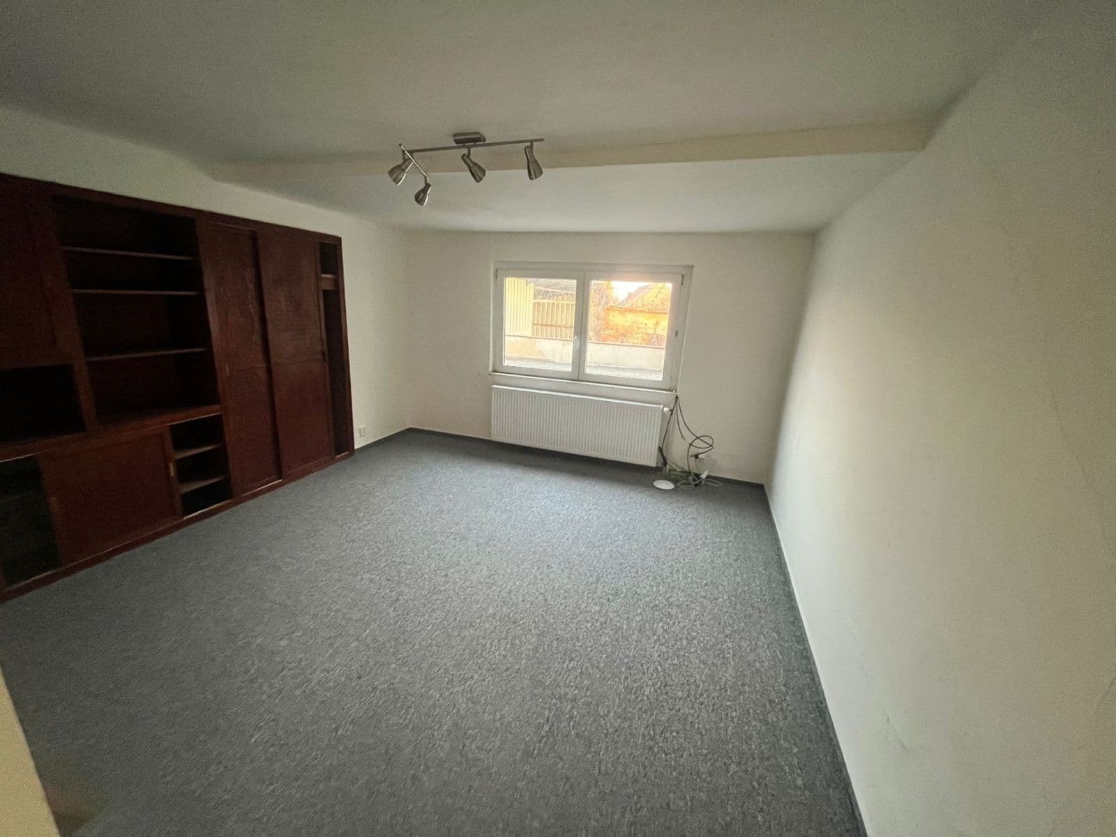 Prenájom bytu 1-izbový 40 m², Zálezlice, Středočeský kraj Prenájom bytu 1-izbový 40 m², Zálezlice, Středočeský kraj