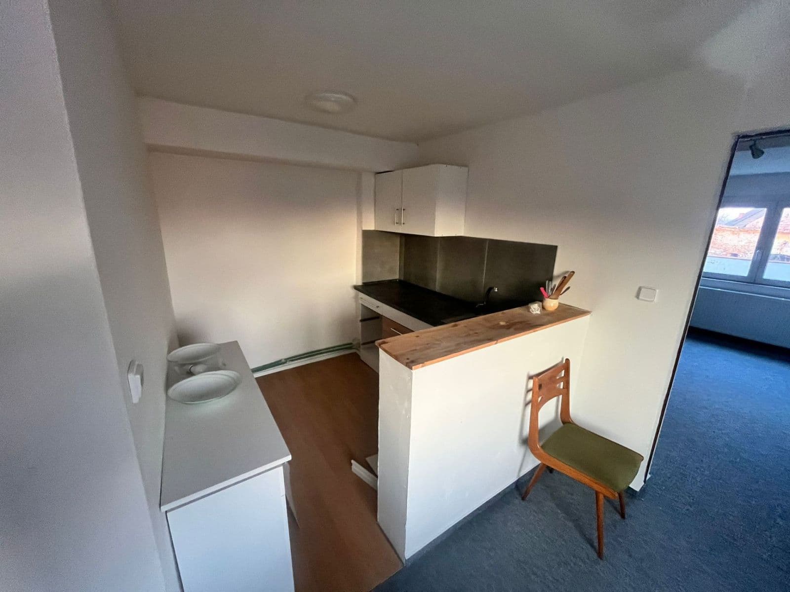 Prenájom bytu 1-izbový 40 m², Zálezlice, Středočeský kraj Prenájom bytu 1-izbový 40 m², Zálezlice, Středočeský kraj