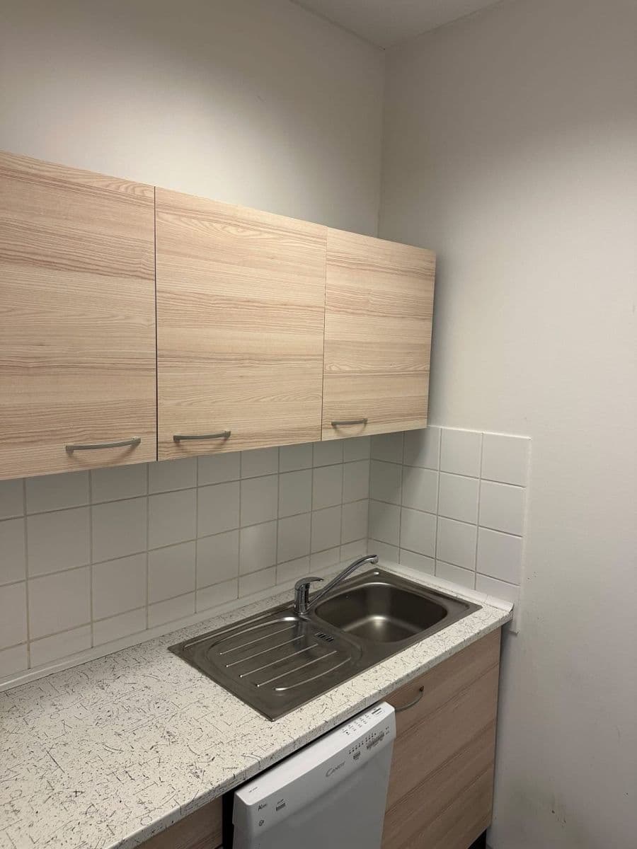 Prenájom kancelárie 100 m², Vršovická, Praha, Praha Prenájom kancelárie 100 m², Vršovická, Praha, Praha