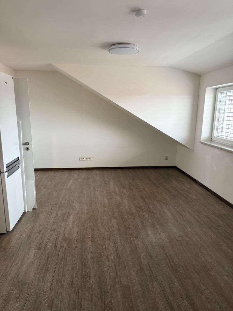 Prenájom bytu 2-izbový 60 m², V Rejích, Brno, Jihomoravský kraj Prenájom bytu 2-izbový 60 m², V Rejích, Brno, Jihomoravský kraj