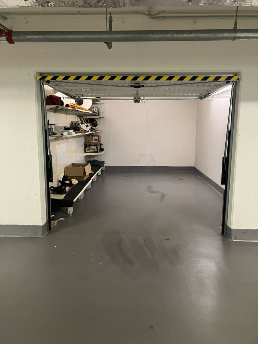 Prenájom garáže 17 m², Bassova, Praha, Praha Prenájom garáže 17 m², Bassova, Praha, Praha