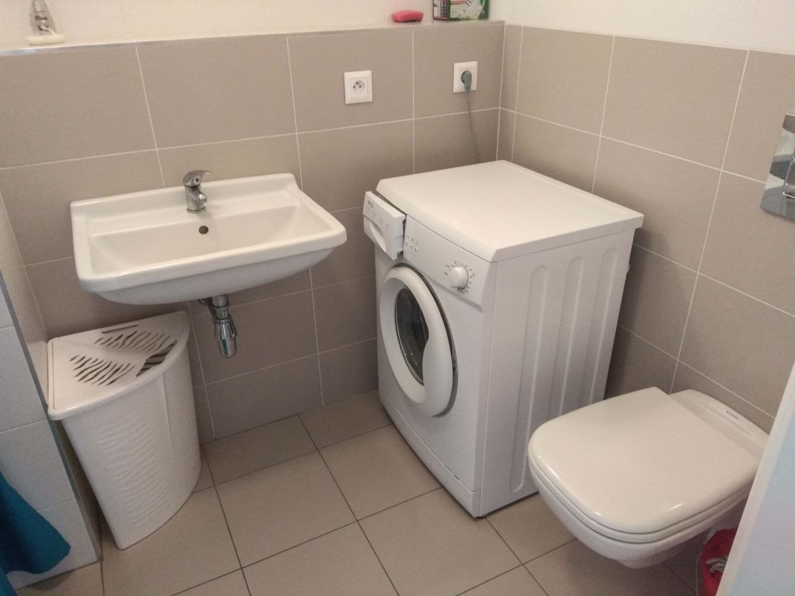 Prenájom bytu 2-izbový 35 m², Prievozská, Ružinov, Bratislavský kraj Prenájom bytu 2-izbový 35 m², Prievozská, Ružinov, Bratislavský kraj