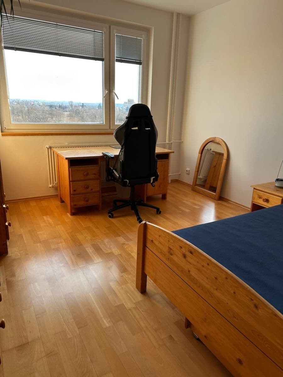 Prenájom bytu 5-izbový 120 m², Zbudovská, Praha, Praha Prenájom bytu 5-izbový 120 m², Zbudovská, Praha, Praha