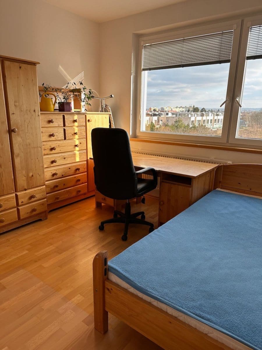 Prenájom bytu 5-izbový 120 m², Zbudovská, Praha, Praha Prenájom bytu 5-izbový 120 m², Zbudovská, Praha, Praha