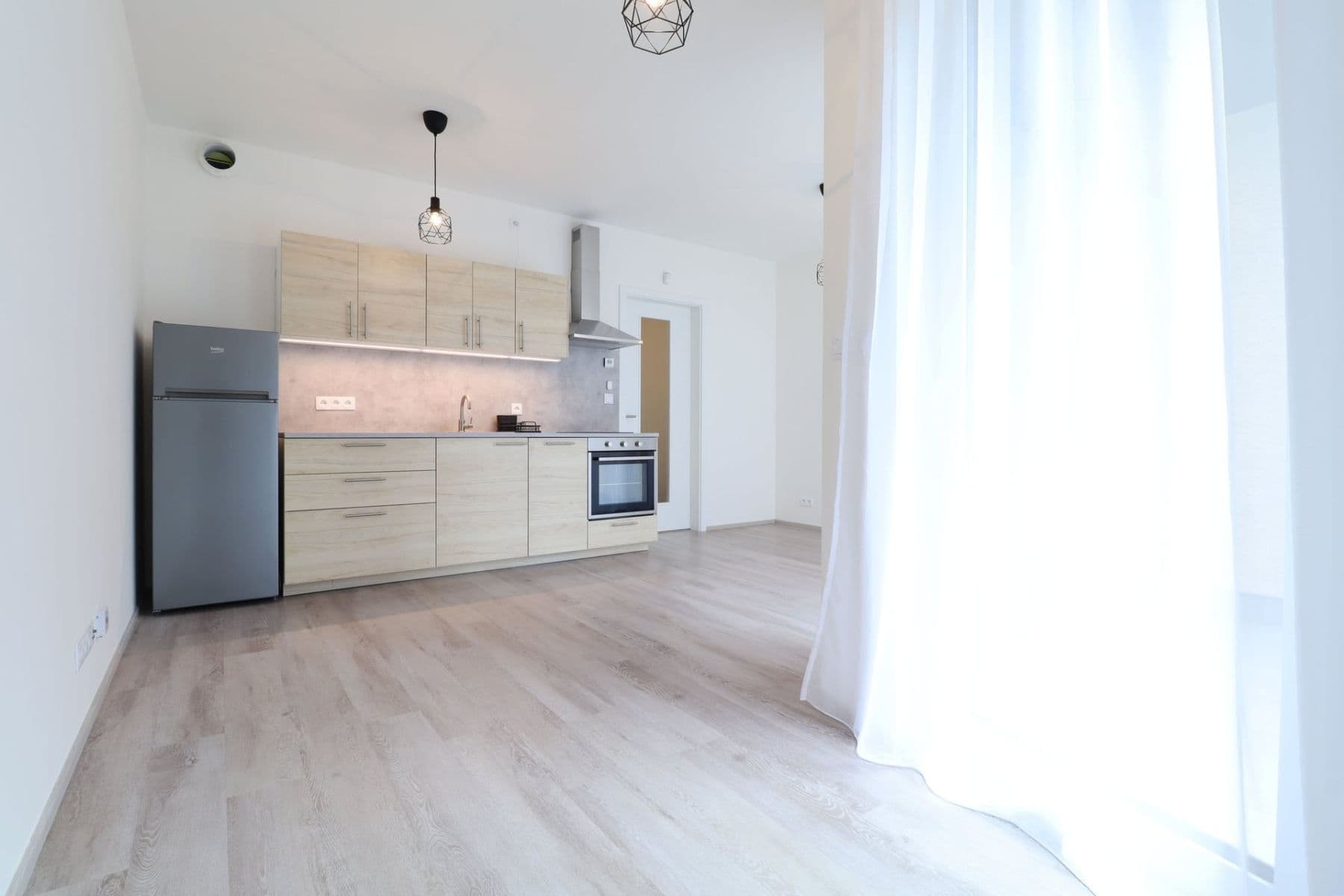 Prenájom bytu 1-izbový 29 m², Šternovská, Praha, Praha Prenájom bytu 1-izbový 29 m², Šternovská, Praha, Praha