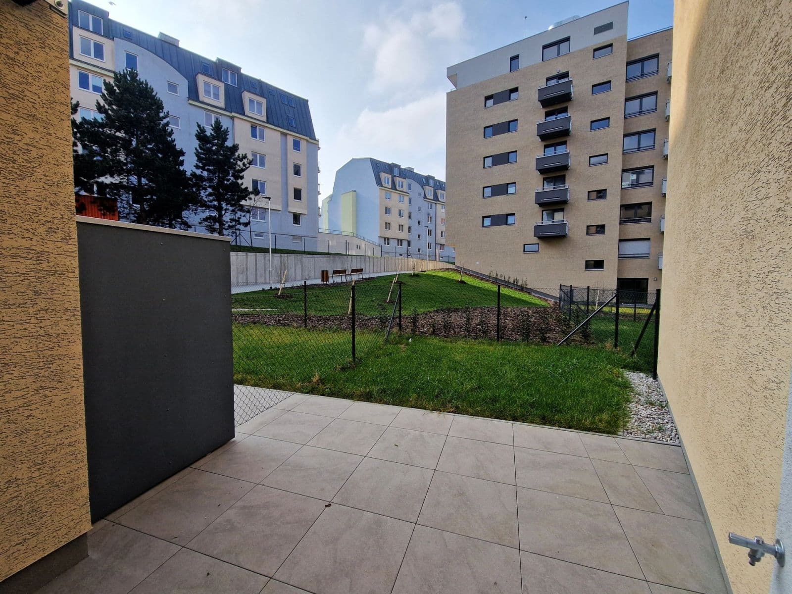 Prenájom bytu 1-izbový 29 m², Šternovská, Praha, Praha Prenájom bytu 1-izbový 29 m², Šternovská, Praha, Praha