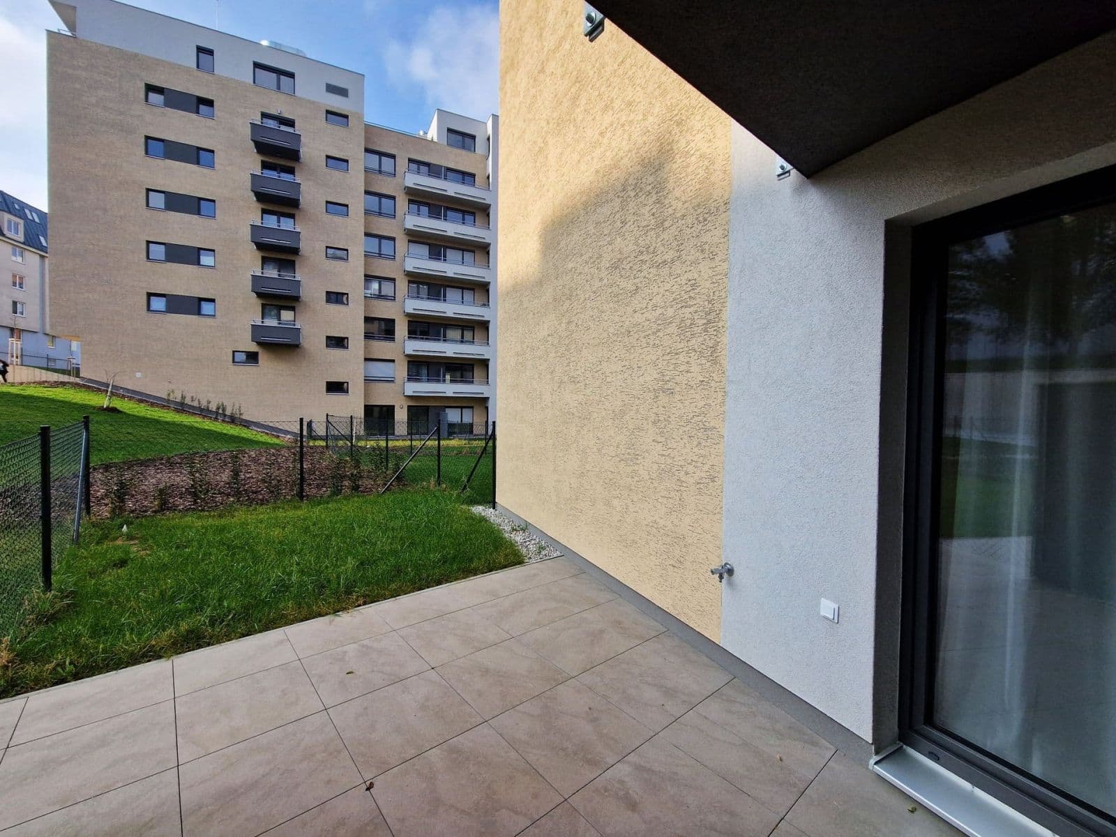 Prenájom bytu 1-izbový 29 m², Šternovská, Praha, Praha Prenájom bytu 1-izbový 29 m², Šternovská, Praha, Praha