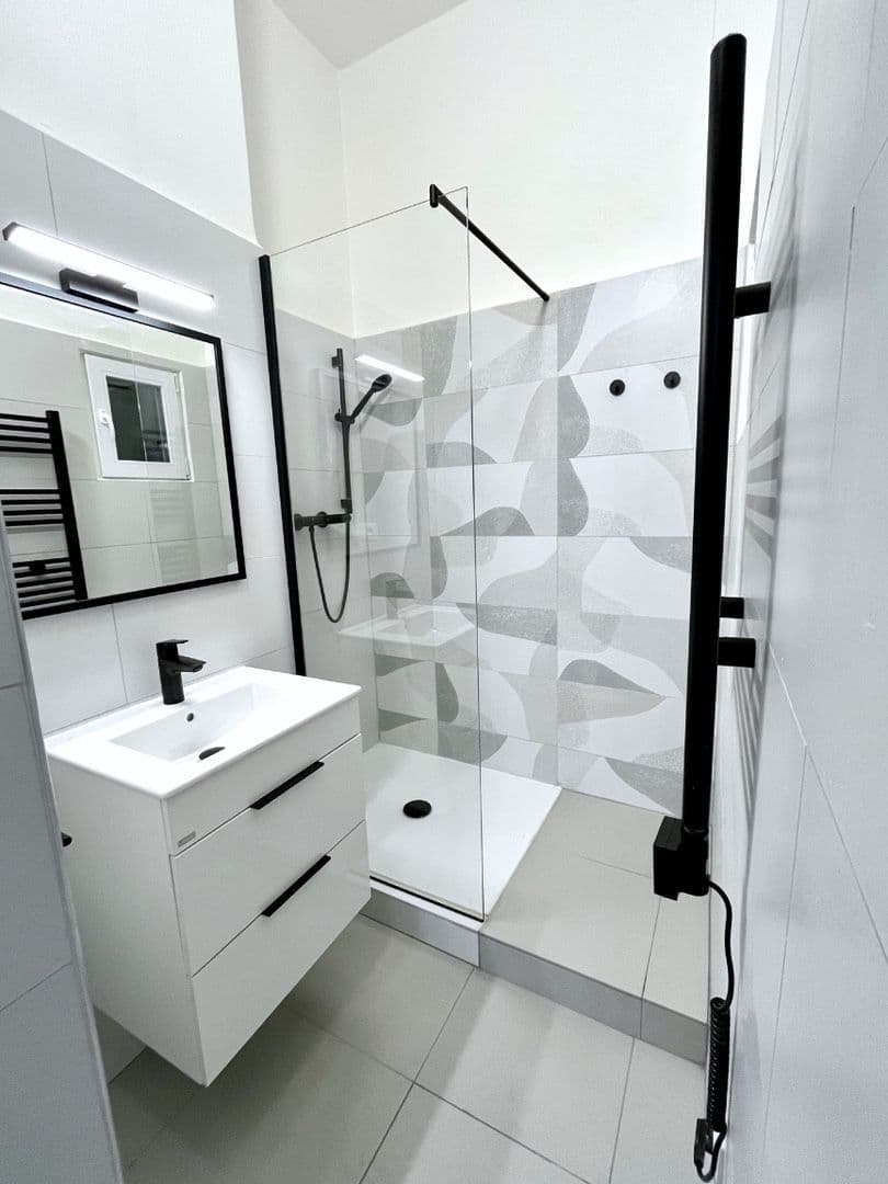 Prenájom bytu 2-izbový 41 m², Černokostelecká, Praha, Praha Prenájom bytu 2-izbový 41 m², Černokostelecká, Praha, Praha