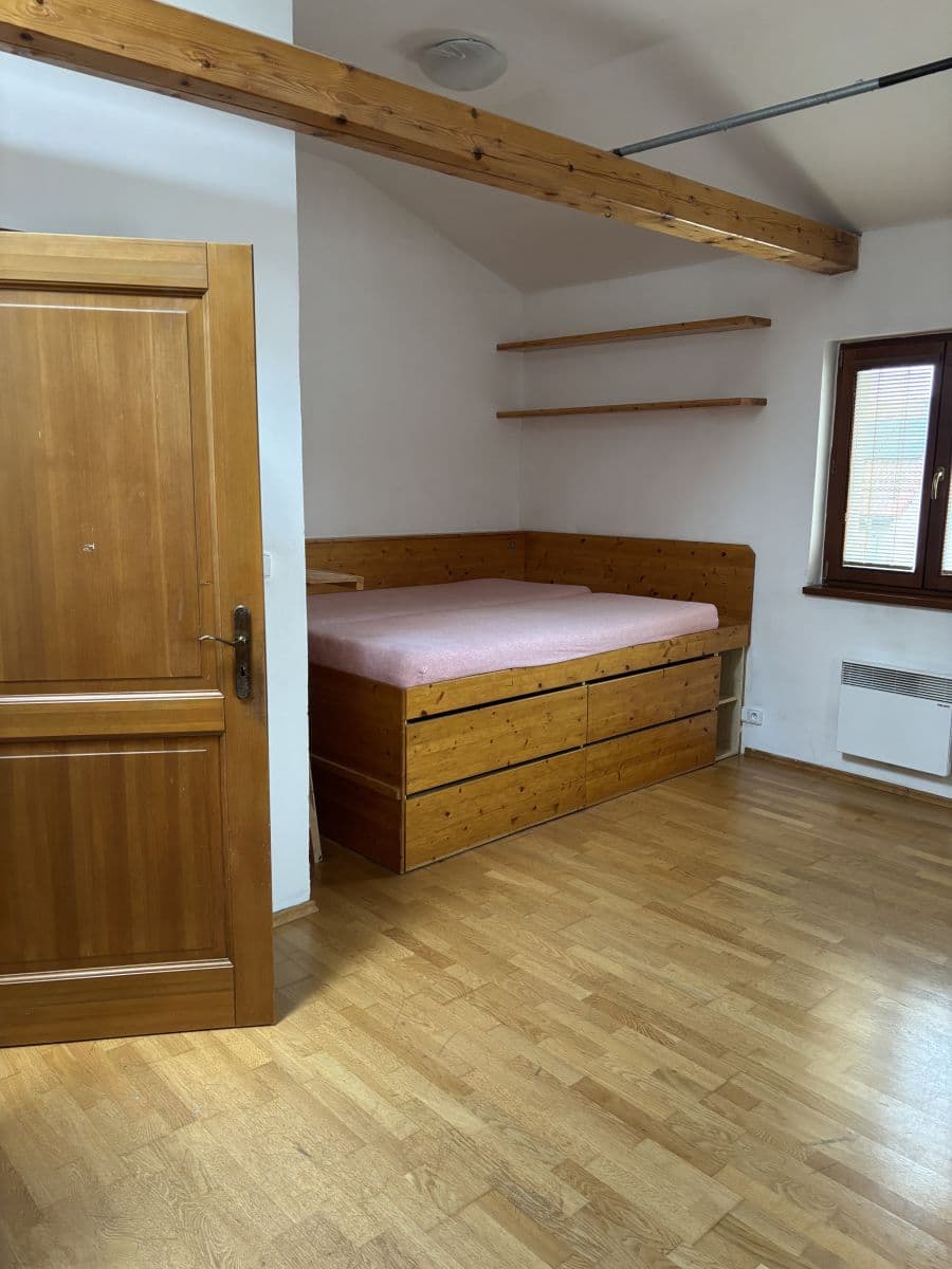Prenájom bytu 82 m², K Holyni, Praha, Praha Prenájom bytu 82 m², K Holyni, Praha, Praha