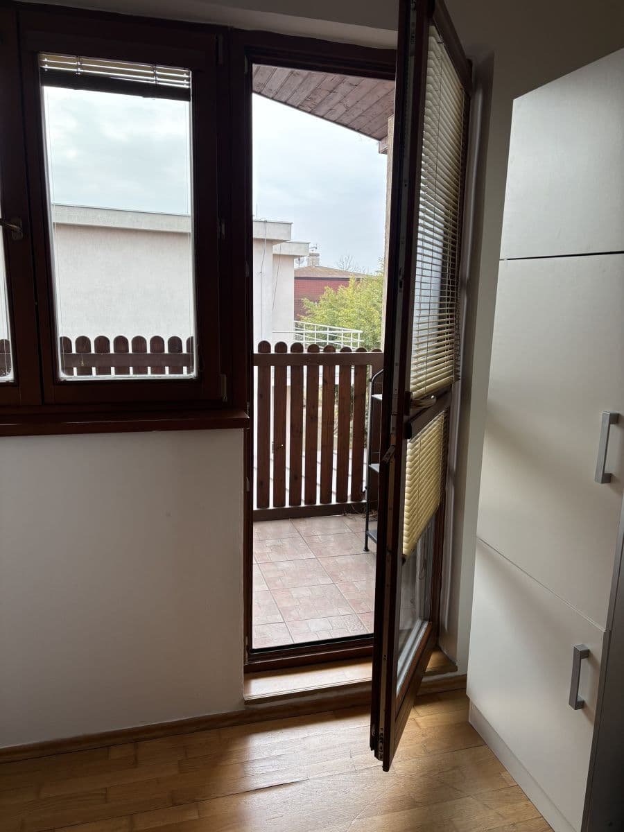 Prenájom bytu 82 m², K Holyni, Praha, Praha Prenájom bytu 82 m², K Holyni, Praha, Praha