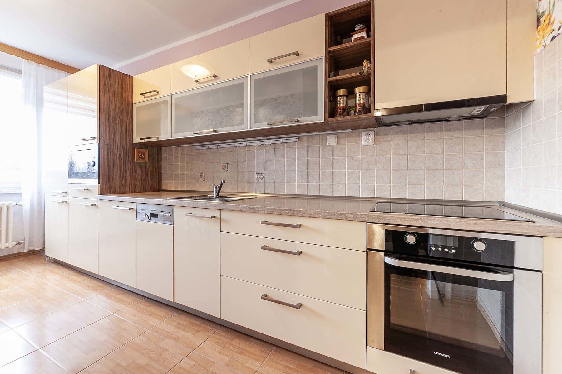 Predaj bytu 3-izbový 82 m², Bukolská, Praha, Praha Predaj bytu 3-izbový 82 m², Bukolská, Praha, Praha