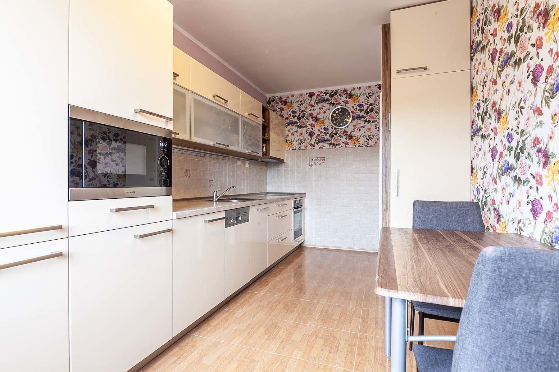 Predaj bytu 3-izbový 82 m², Bukolská, Praha, Praha Predaj bytu 3-izbový 82 m², Bukolská, Praha, Praha
