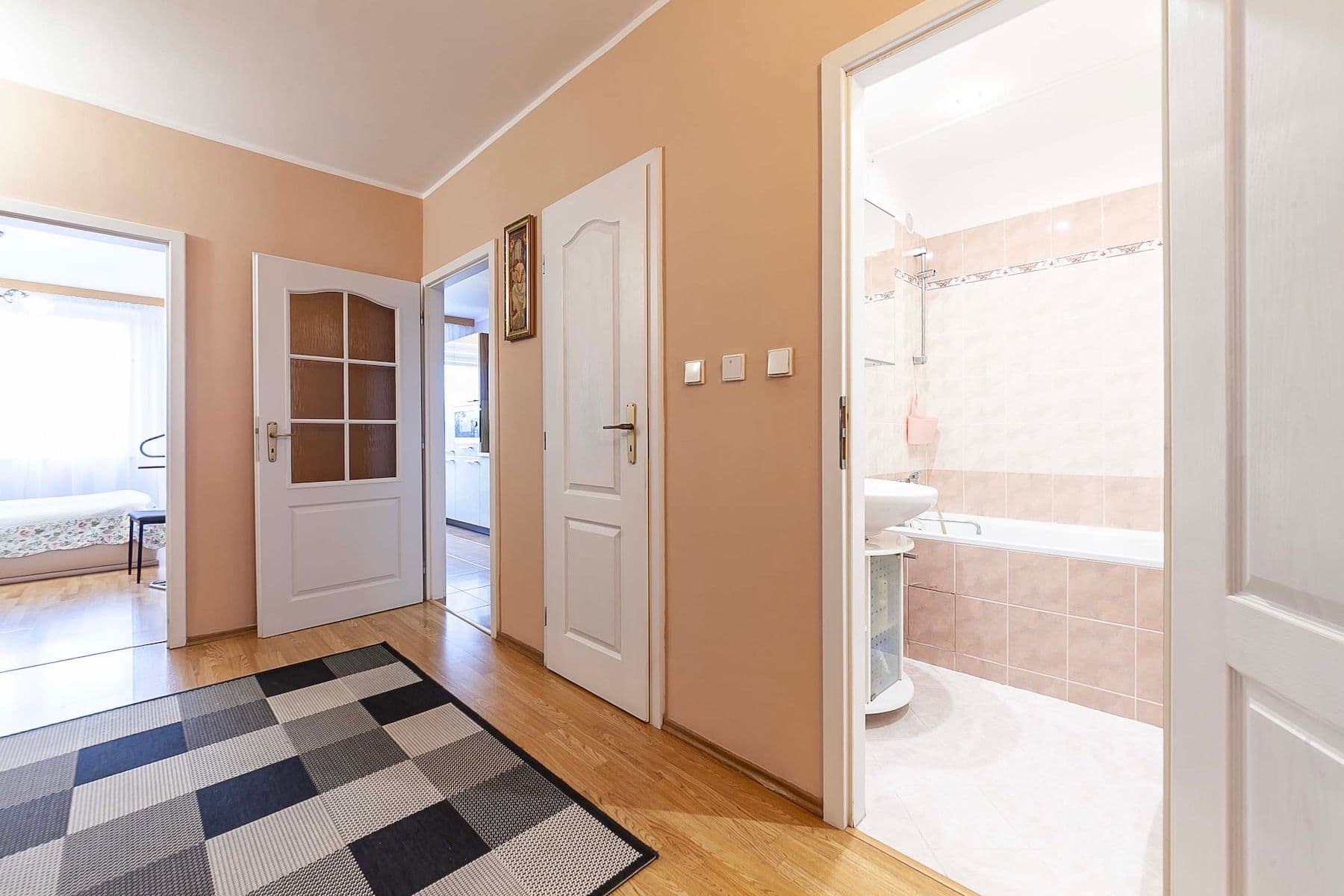 Predaj bytu 3-izbový 82 m², Bukolská, Praha, Praha Predaj bytu 3-izbový 82 m², Bukolská, Praha, Praha