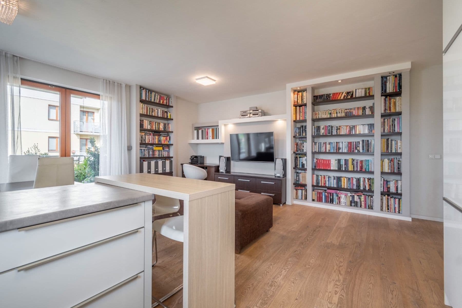 Prenájom bytu 3-izbový 86 m², Prorektorská, Praha, Praha Prenájom bytu 3-izbový 86 m², Prorektorská, Praha, Praha