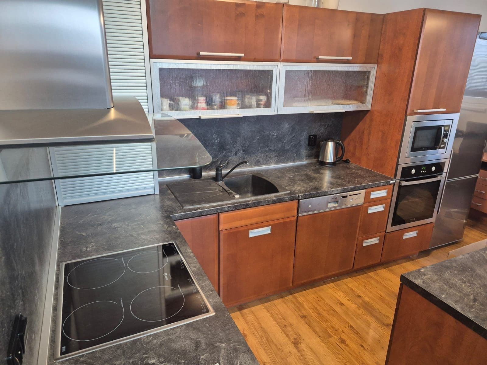 Prenájom bytu 4-izbový 118 m², Dusíkova, Brno, Jihomoravský kraj Prenájom bytu 4-izbový 118 m², Dusíkova, Brno, Jihomoravský kraj